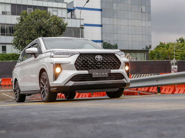 Toyota Veloz hybrid