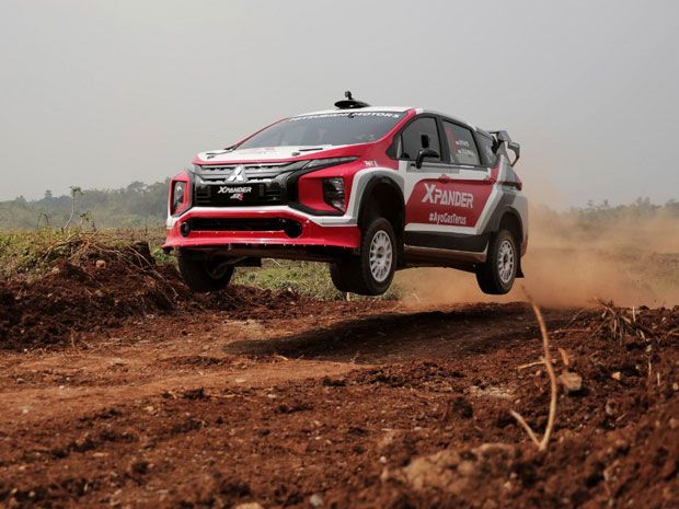 modifikasi mobil rally look