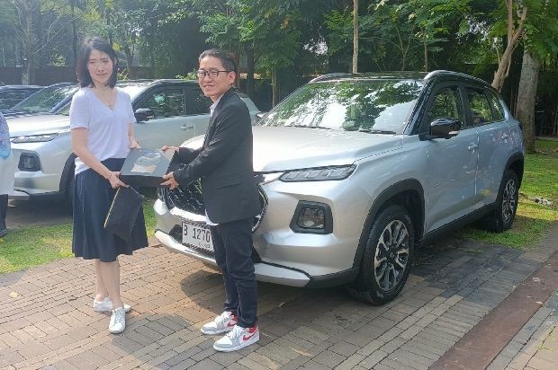 Penyerahan unit Suzuki Grand Vitara ke konsumen