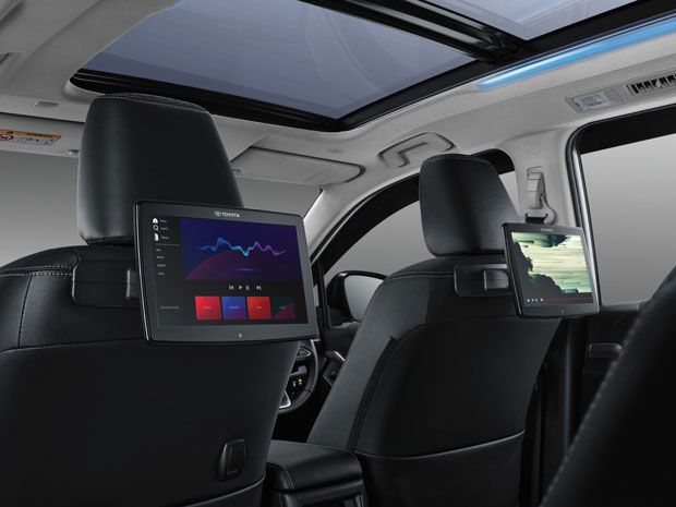 Toyota Kijang Innova Zenix 2025 