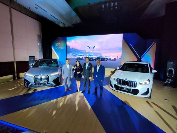 mobil listrik BMW iX1