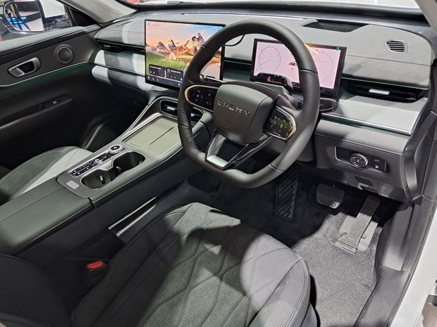 Chery Tiggo 8 PHEV di IIMS 2025
