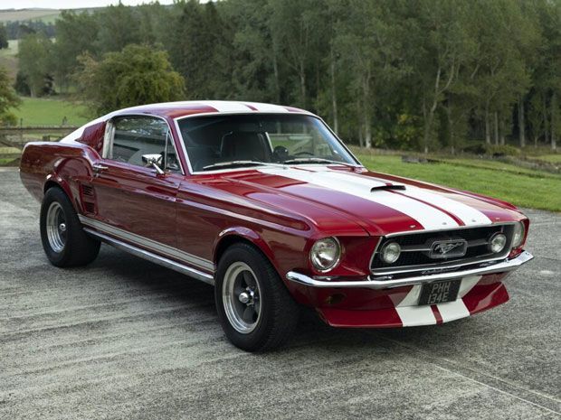 mobil klasik Ford Mustang 1967