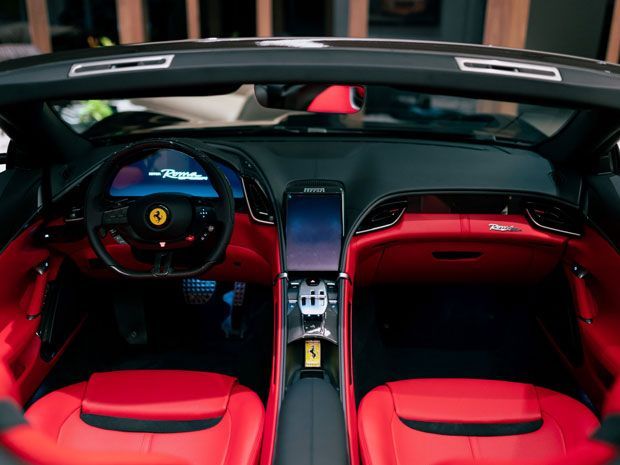 Ferrari Roma Spider