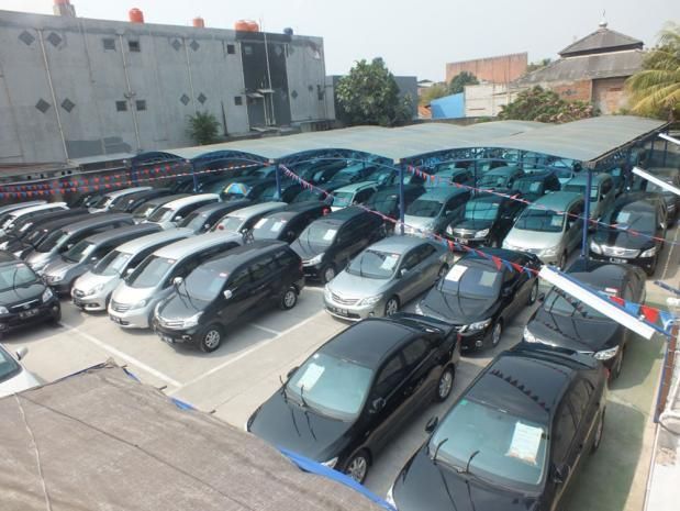 mobil bekas Surabaya di bawah 100 juta