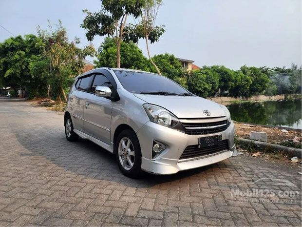 mobil bekas Surabaya di bawah 100 juta