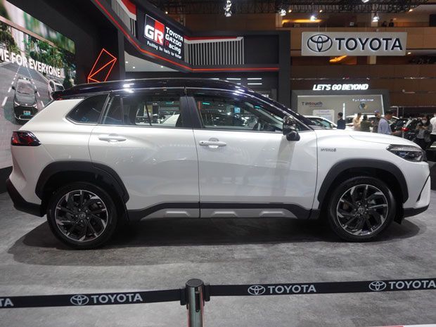 Toyota Corolla Cross GR Sport hybrid
