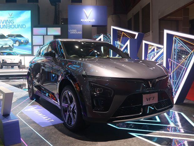 mobil listrik di IIMS 2024
