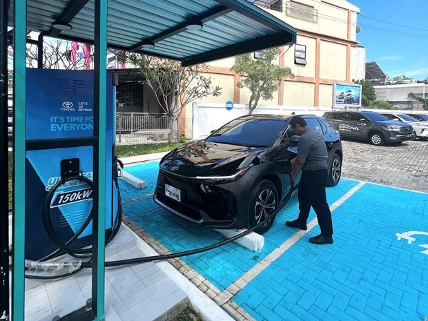 SPKLU mobil listrik Toyota