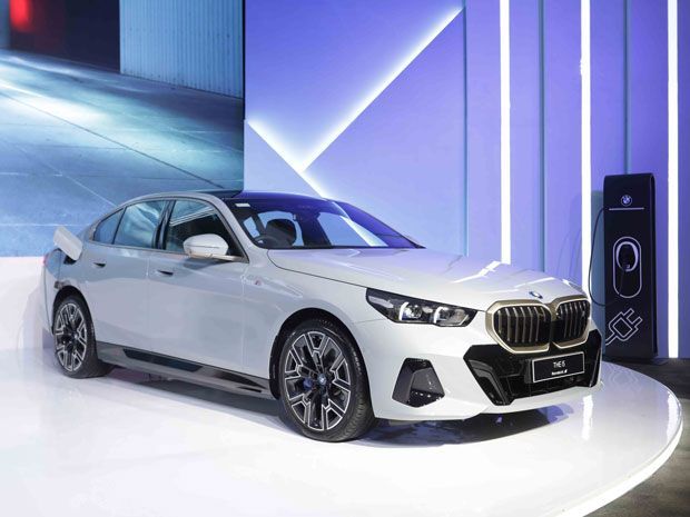 BMW i5