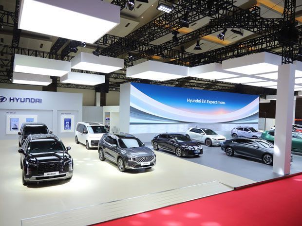 penjualan mobil Indonesia 2024