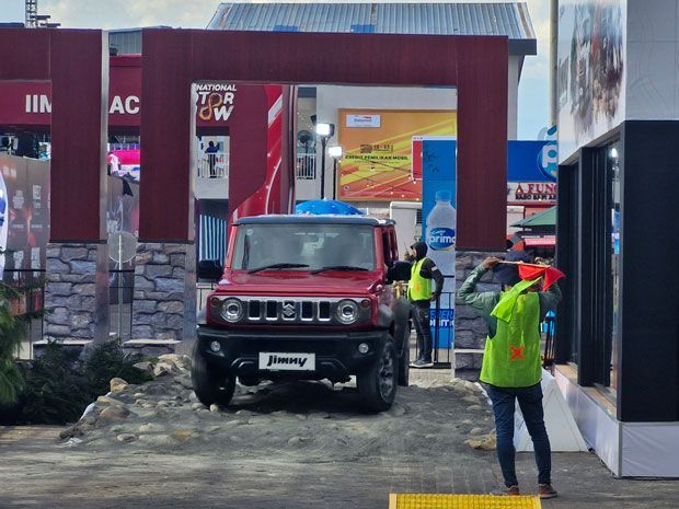 Suzuki Jimny di IIMS 2025