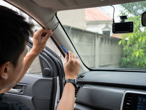 cara pasang dashcam mobil sendiri 
