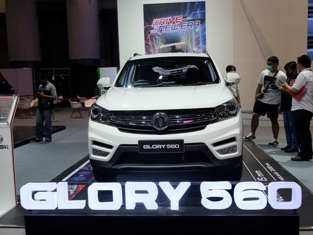 mobil DFSK Glory 560 