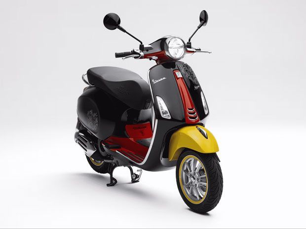 Vespa Edisi Mickey Mouse