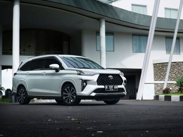 harga mobil Toyota Veloz