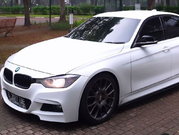 BMW Seri 3 Rizky Billar