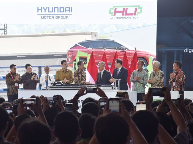 Jokowi buka pabrik baterai mobil listrik Hyundai 2024