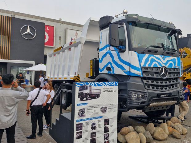 truk Mercedes-Benz Axor