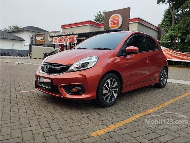 mobil Honda Brio bekas 30 juta