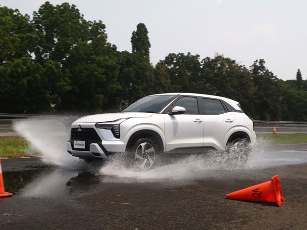 Mitsubishi XForce