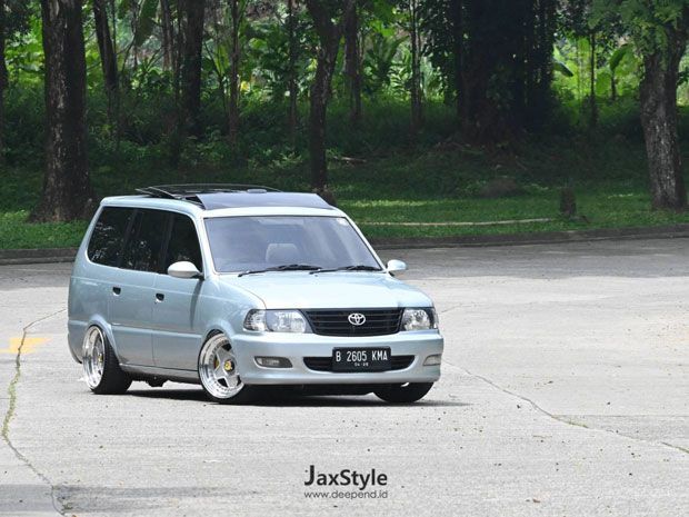 Toyota Kijang LGX 2004 
