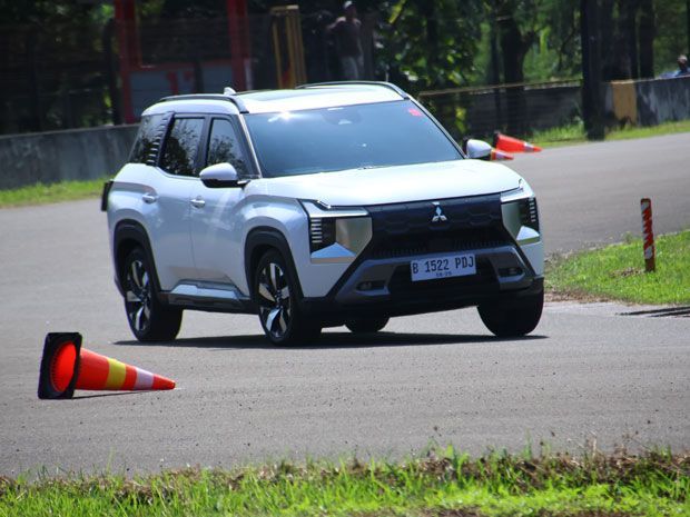 review Mitsubishi Destinator