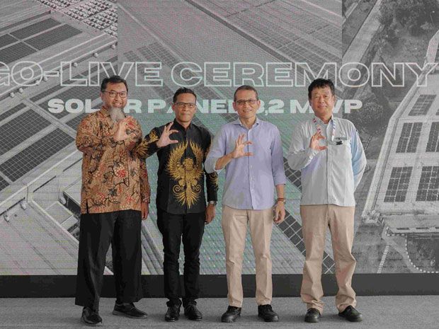 panel surya pabrik Daihatsu Karawang