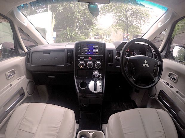 Interior Mitsubishi Delica