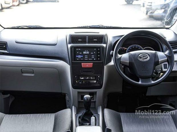 Daihatsu Xenia bekas 2020