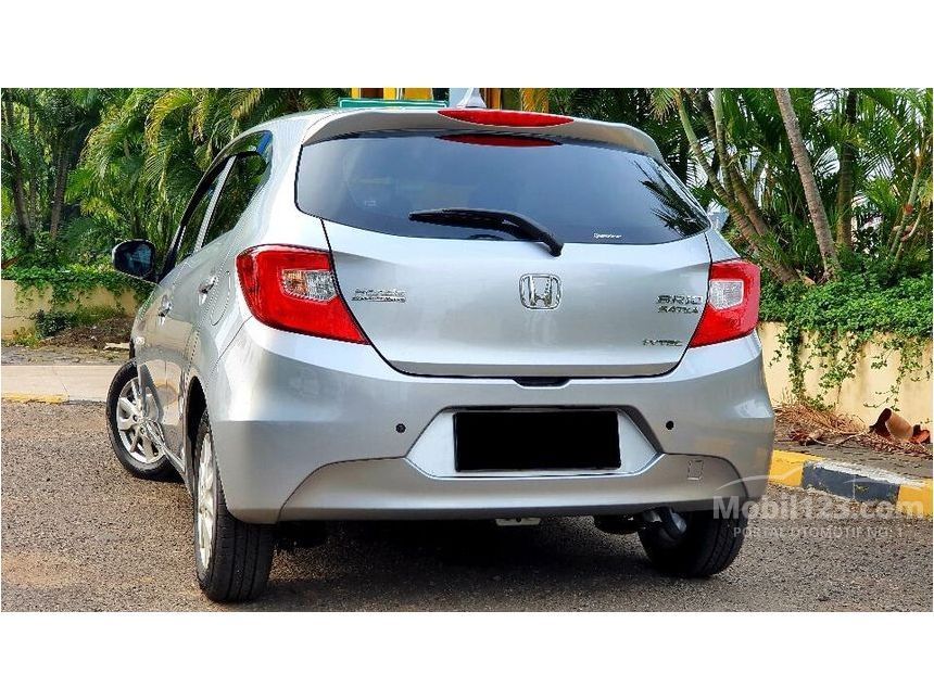 Honda Brio Satya Bekas