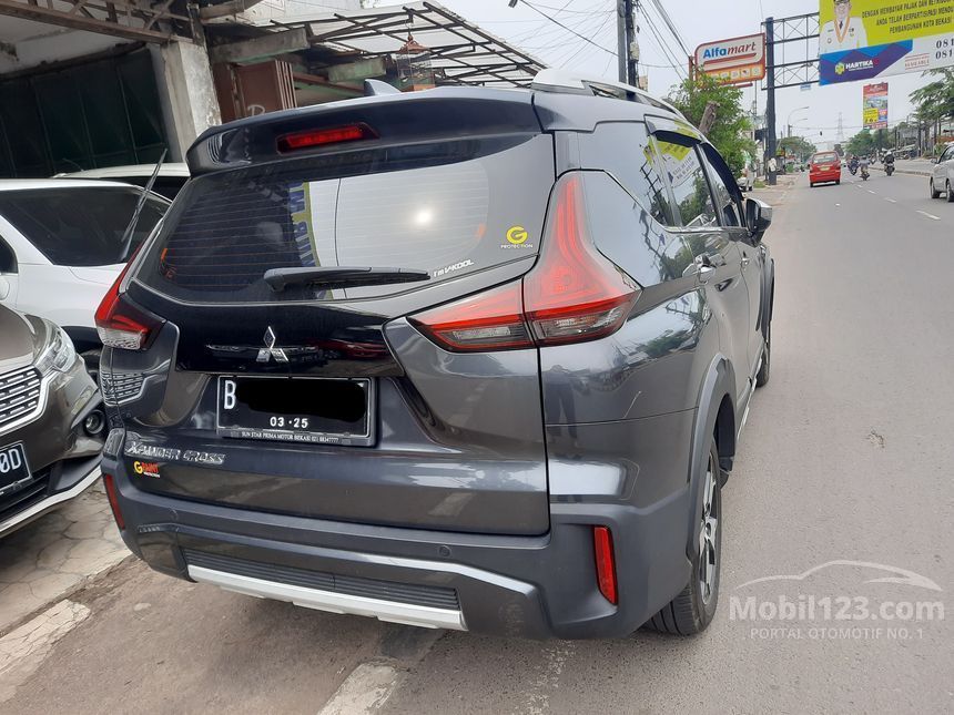Mitsubishi Xpander Cross