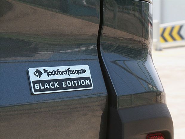 Mitsubishi Xpander Cross Rockford Fosgate Black Edition, Goda Penggemar Audio Mobil 