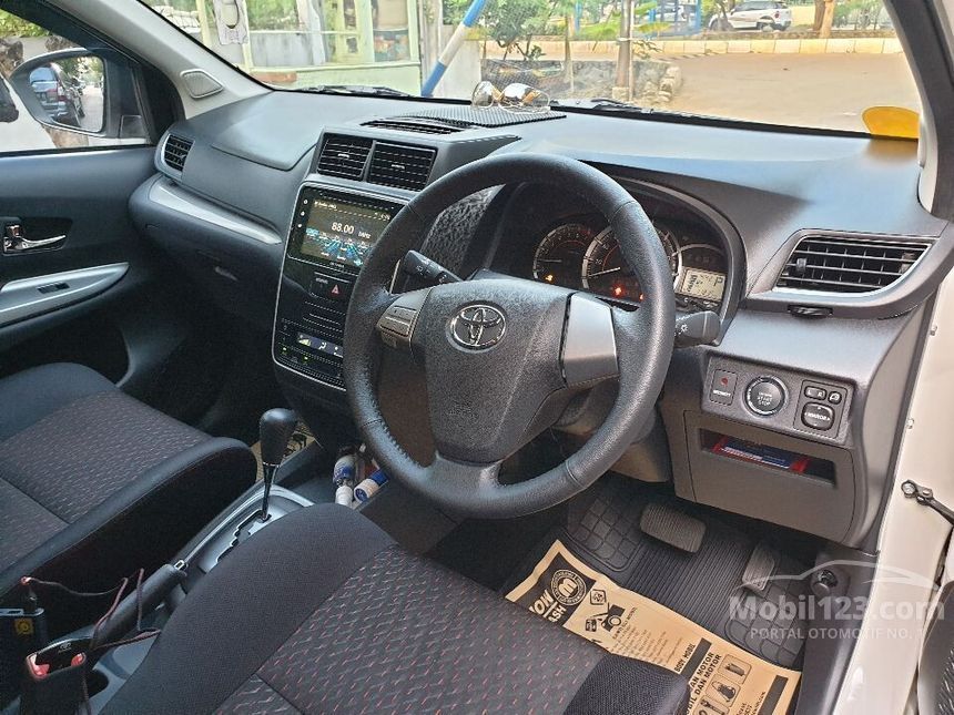 Toyota Avanza Veloz Bekas