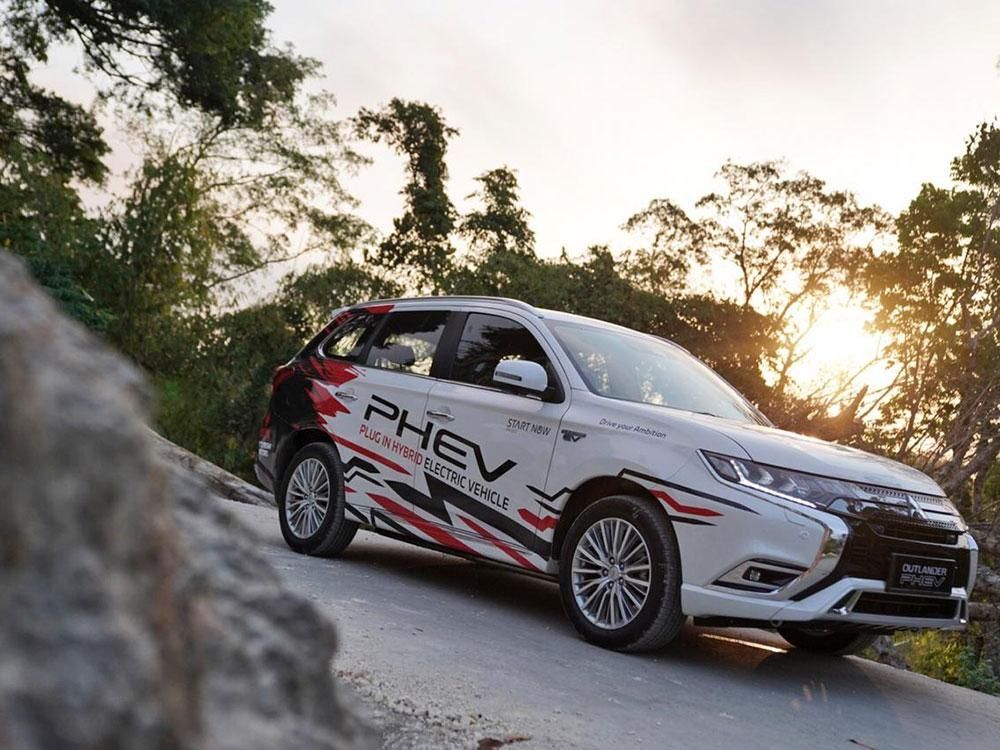 mitsubishi outlander phev