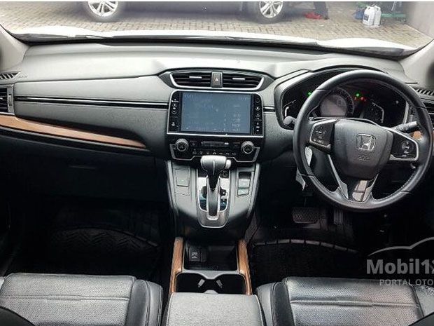 Interior Honda CR-V bekas 2018