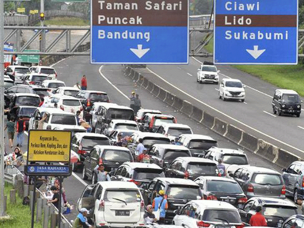 Arus lalu lintas liburan