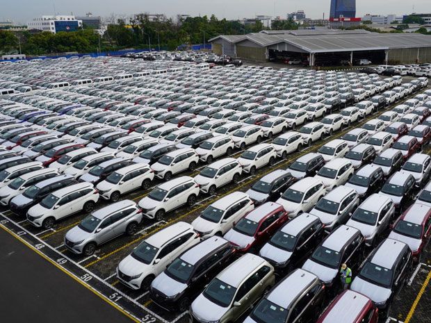 mobil-mobil rakitan pabrik Daihatsu Indonesia