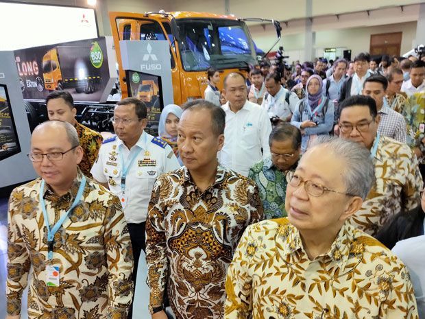 Menteri Perindustrian Agus Gumiwang Kartasasmita