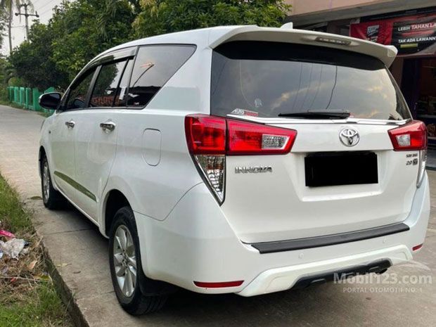 Toyota Kijang Innova bekas produksi 2019