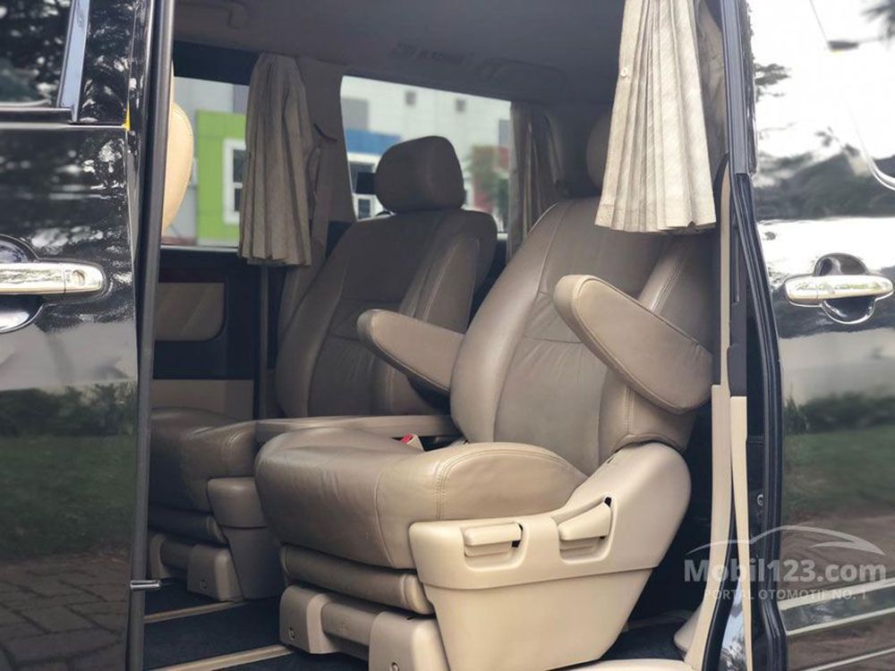 Interior Alphard bekas