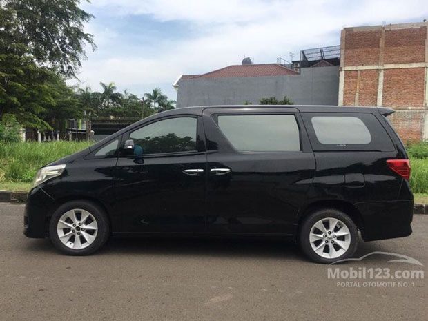 alphard bekas