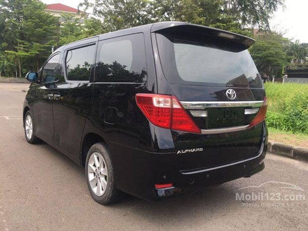 MPV Premium Alphard