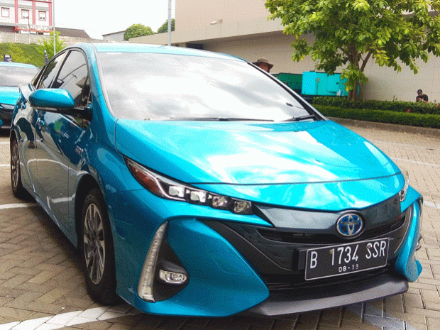 Toyota Prius PHEV