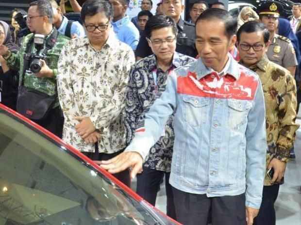 Jokowi ingin Indonesia punya industri kendaraan listrik