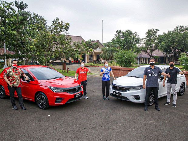 Apriyani Rahayu dan Greysia Polii dapat Honda City hatchback RS