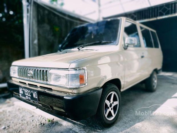Toyota Kijang Super Bekas 1988