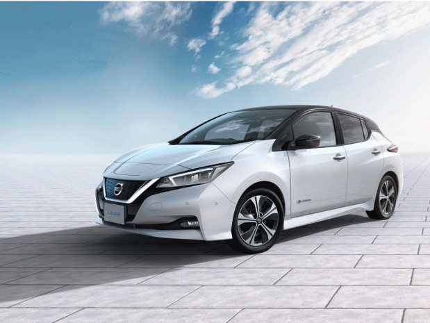mobil listrik Nissan Leaf