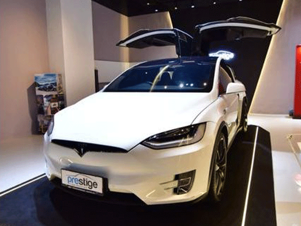 mobil listrik Tesla Model X