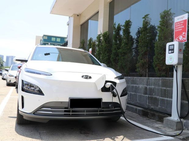 mobil listrik Hyundai Kona EV